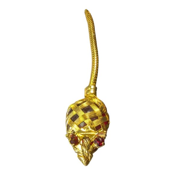 Vintage 1960's Gold Tone Mouse Pin Red Rhinestone Eyes Woven Body w/ Moving Tail - Picture 5 of 7
